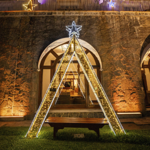 1650 | Arvore Triangulo com Estrela 3,0 x 0,25 x 3,50m (BARRACÃO 12)